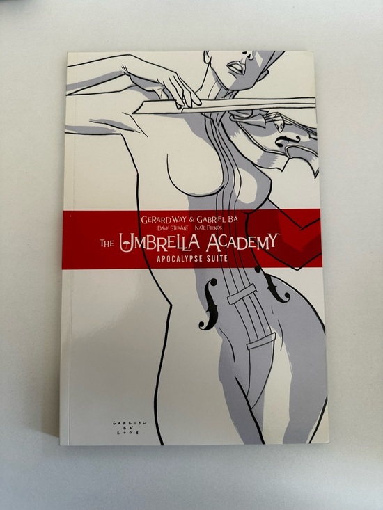 Other - The Umbrella Academy: Apocalypse Suite Graphic Novel - White & Red Cover